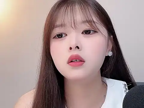 Winnie005 online show from July 2026 02:59:01 AM