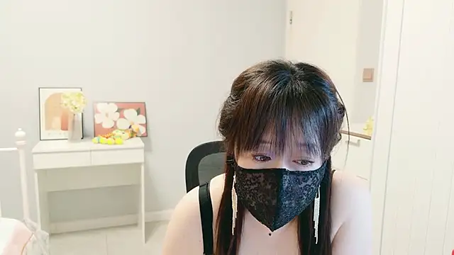 XantheBloom online show from July 2026 01:07:01 PM