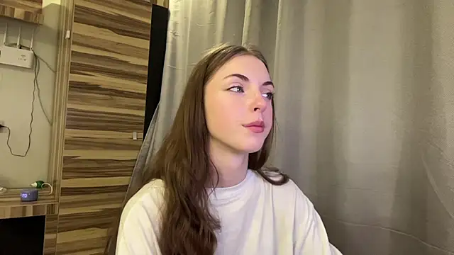 Clara kitty online show from July 2026 06:10:02 AM