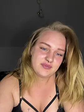 Laylaa Rose online show from July 2026 10:45:01 PM