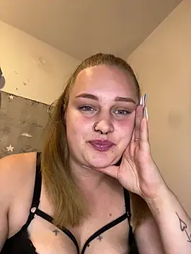 Laylaa Rose online show from July 2026 11:04:02 PM