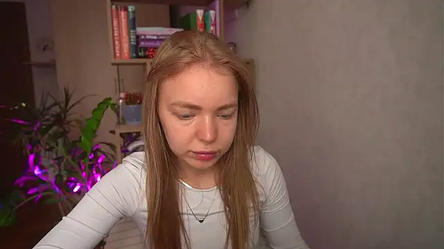 Emilyemmi online show from July 2026 07:17:02 AM