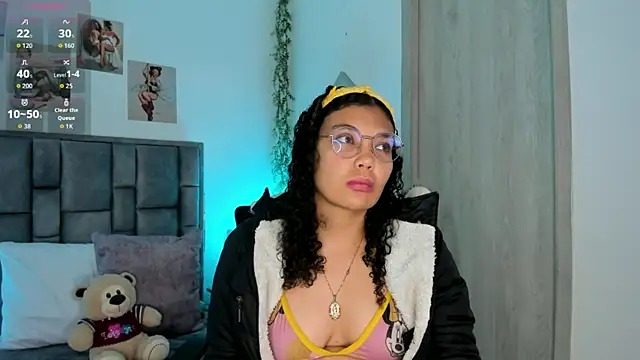 Luna jone online show from July 2026 12:34:01 PM