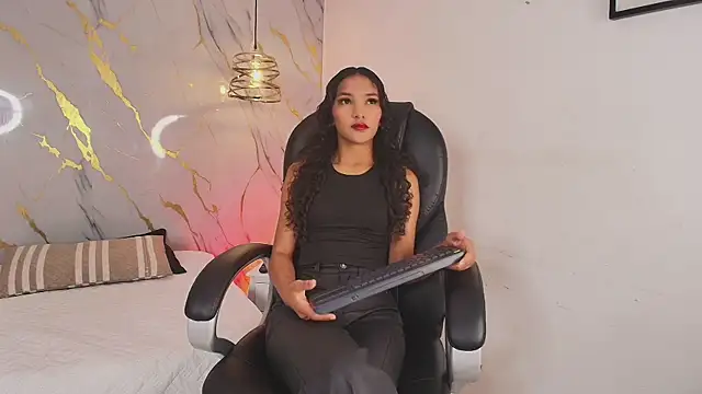 Snapshot of ScarlettRooseX chatting on July 2026 03:37:01 AM ScarlettRooseX online show from July 2026 03:37:01 AM