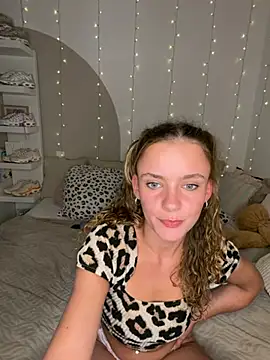 Snapshot of Stella_Rosee chatting on July 2026 08:34:02 PM Stella Rosee online show from July 2026 08:34:02 PM
