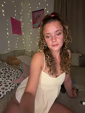 Snapshot of Stella_Rosee chatting on July 2026 08:40:02 PM Stella Rosee online show from July 2026 08:40:02 PM