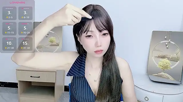Snapshot of KK_Luna chatting on July 2026 04:10:02 PM KK Luna online show from July 2026 04:10:02 PM