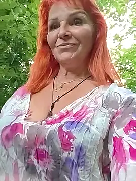 SandraCassandra online show from July 2026 04:03:02 PM