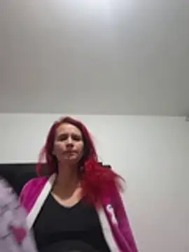 cintia lov online show from July 2026 04:15:02 AM