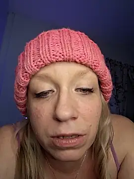 Snapshot of XxMs_StarzxX chatting on January 2025 05:18:02 AM XxMs StarzxX online show from January 2025 05:18:02 AM