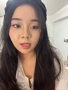 Luna-girl online show from July 2026 06:50:02 PM