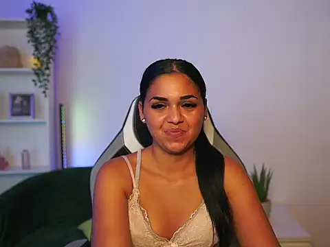 NissKate18 online show from July 2026 01:04:02 PM