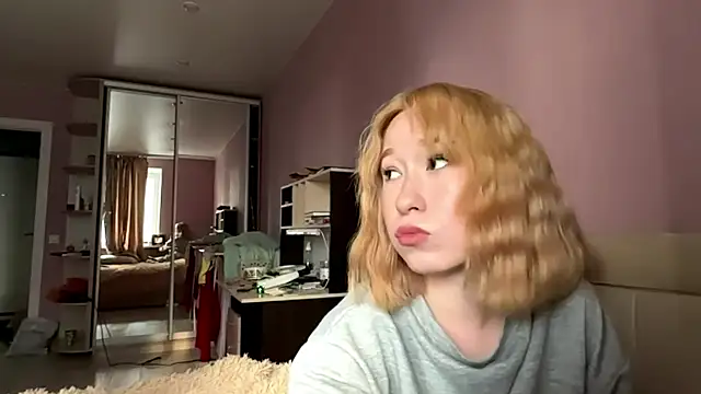 KiraAkira online show from July 2026 03:10:02 PM