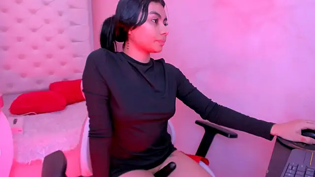 Alejaa21  online show from July 2026 01:07:02 PM