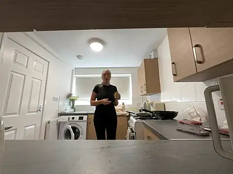 BellaTxx online show from July 2026 05:06:02 PM