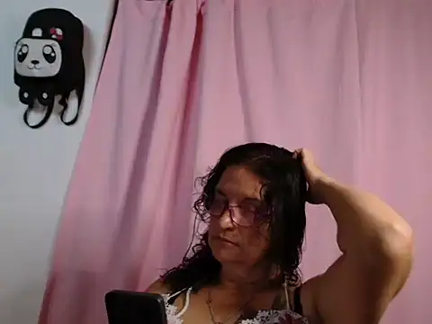 Snapshot of consentidamummy09 chatting on July 2026 12:53:02 AM consentidamummy09 online show from July 2026 12:53:02 AM