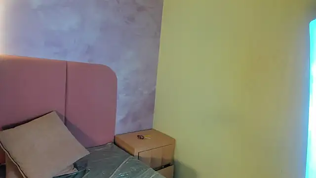 Samantha Aura online show from July 2026 12:53:02 AM