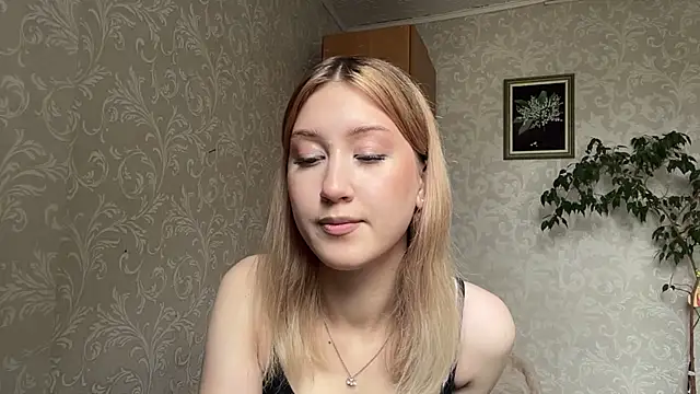 ArianneQuilantang online show from July 2026 10:11:02 AM