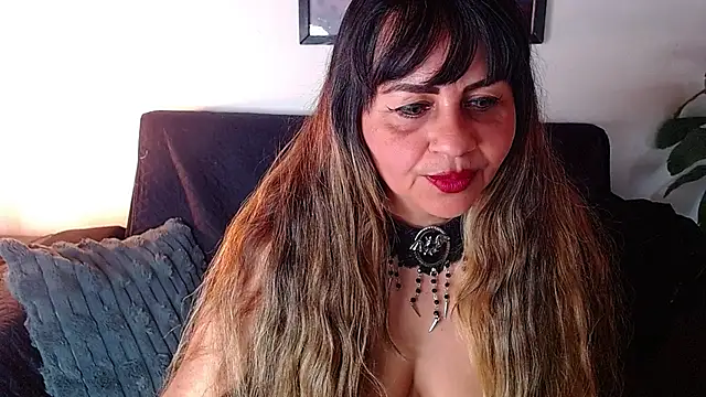 LiliMoon   online show from July 2026 07:39:01 PM