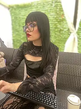 Saphira Pink online show from July 2026 06:06:02 PM