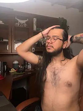 Snapshot of NurNikolao chatting on July 2026 05:14:01 AM NurNikolao online show from July 2026 05:14:01 AM