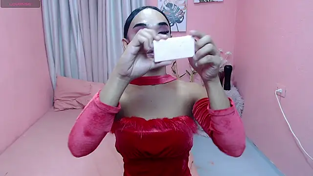 Snapshot of VivienneLuxe chatting on July 2026 08:28:01 AM VivienneLuxe online show from July 2026 08:28:01 AM