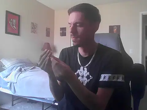 unlatinosatiro online show from July 2026 06:00:01 PM