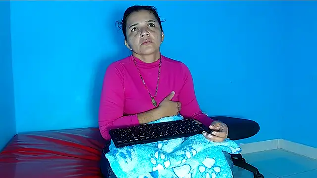 tamenoir33 online show from July 2026 12:47:01 PM