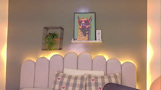 VioletLux  online show from July 2026 06:26:02 PM