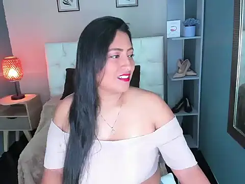 MoanaXMoon online show from July 2026 06:43:01 PM