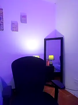 MartinaConnorr online show from July 2026 06:28:01 PM