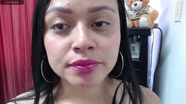 Snapshot of gabriela_grace chatting on March 2025 06:36:01 PM gabriela grace online show from March 2025 06:36:01 PM