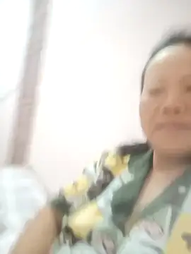 Queenie9z online show from July 2026 02:21:02 PM