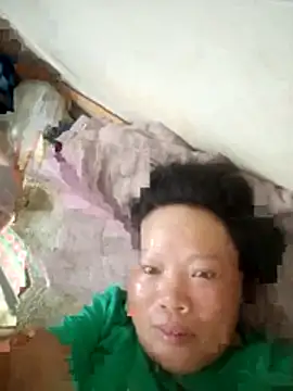 Queenie9z online show from July 2026 01:02:02 PM