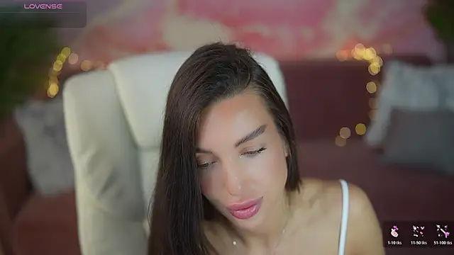 JasminBee online show from July 2026 06:49:02 AM