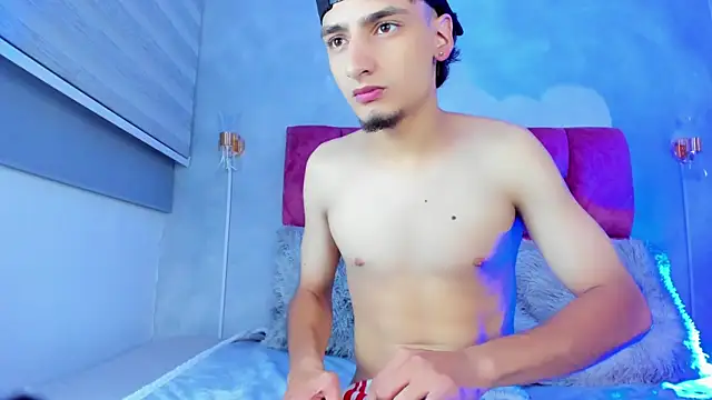 Snapshot of enzo_marblisky chatting on July 2026 01:14:01 AM enzo marblisky online show from July 2026 01:14:01 AM