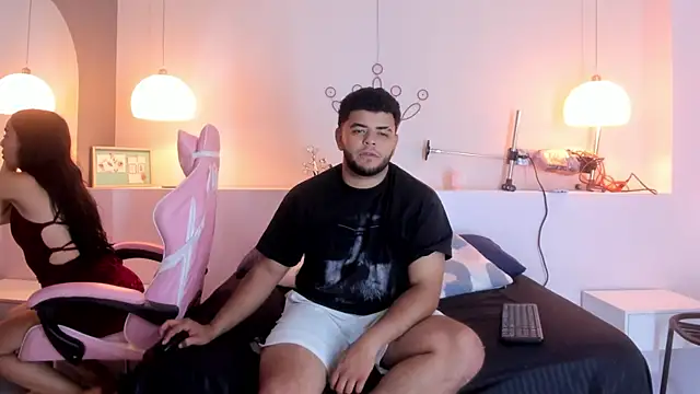 honeyt wins online show from July 2026 04:15:02 AM