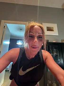 cari guerrera online show from July 2026 05:38:02 AM