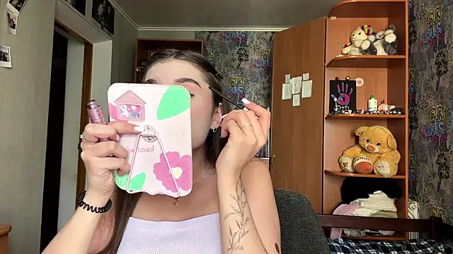 KittyNoSkirty online show from July 2026 10:29:01 AM