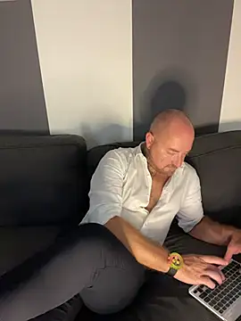 just luca online show from July 2026 01:21:02 PM