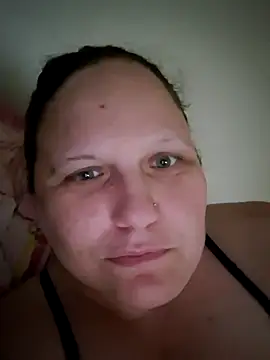 Mellegirl online show from July 2026 10:39:02 AM