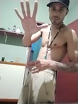 Snapshot of mr-greenr chatting on July 2026 11:14:01 PM mr-greenr online show from July 2026 11:14:01 PM
