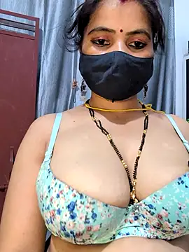 Snapshot of Laila_fuck chatting on July 2026 05:22:01 PM Laila fuck online show from July 2026 05:22:01 PM