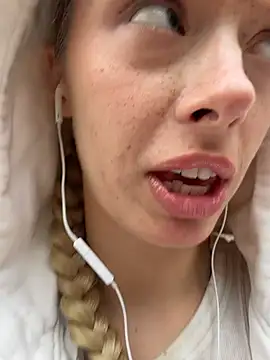 PollyDolly online show from July 2026 02:46:02 PM