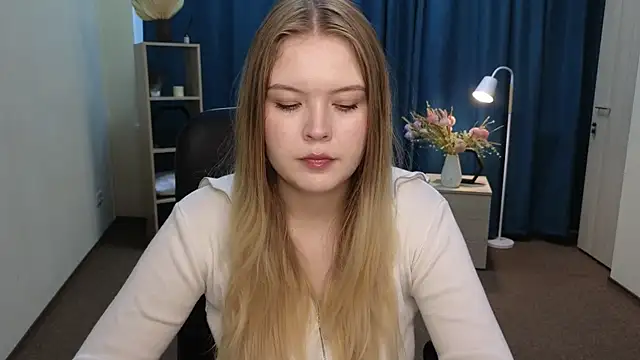 HortensiaHall online show from July 2026 04:43:02 AM