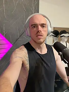 logan2kelly online show from July 2026 09:57:01 PM