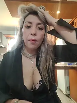 Snapshot of Aldana2015 chatting on August 2026 06:54:02 PM Aldana2015 online show from August 2026 06:54:02 PM