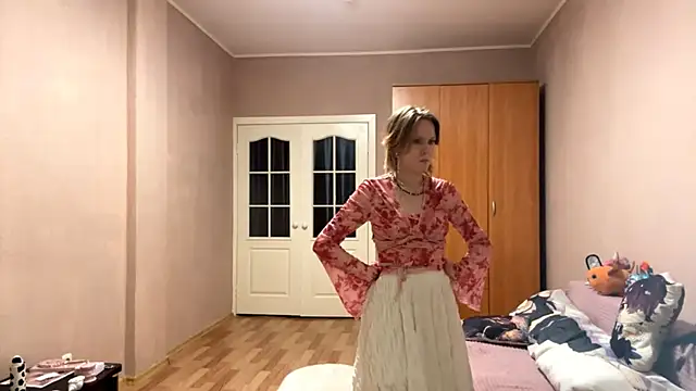 JosephineBulmer online show from July 2026 05:01:02 PM