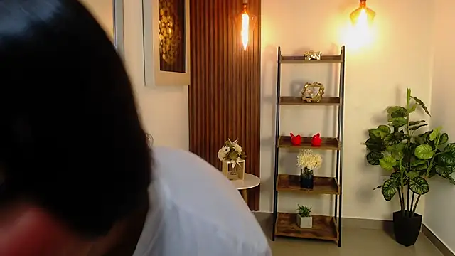 Emma Clow online show from July 2026 06:07:02 PM
