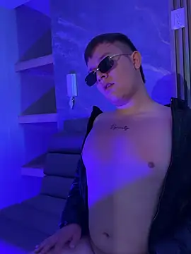 Kael-Noir online show from July 2026 02:35:02 PM
